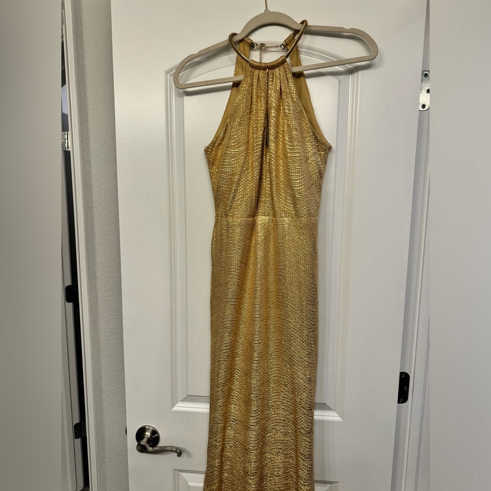 B. Darlin Women’s prom dress Gold size 7/8